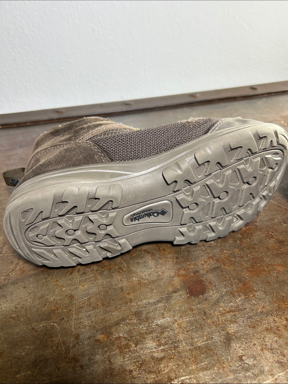 Columbia Kids Waterproof Brown Hiking Boots with Yellow Bungee Laces Boys Size 4 - Picture 13 of 13